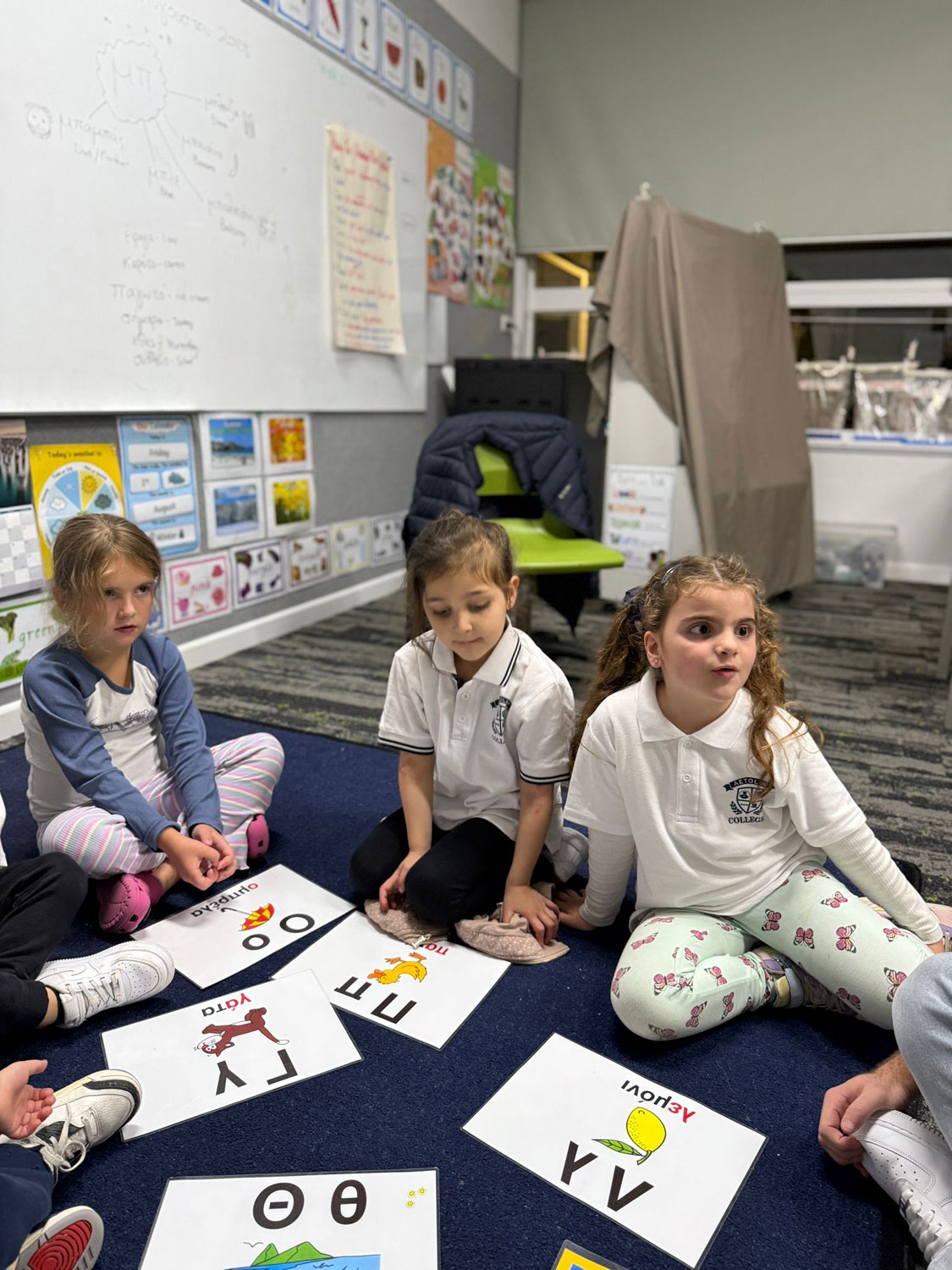 Aetolian College Classroom And Kids (1)